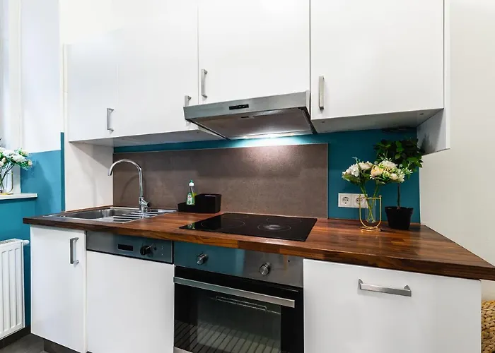 Stylish Designed In A Calm District Appartement *