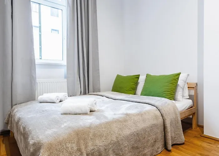 Stylish Designed In A Calm District Appartement Vienne